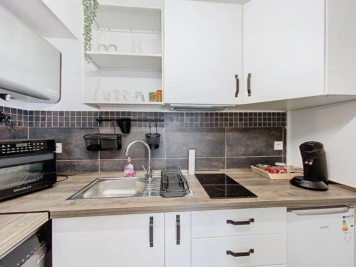 Studio Lumineux Avignon Parking 0*,  France